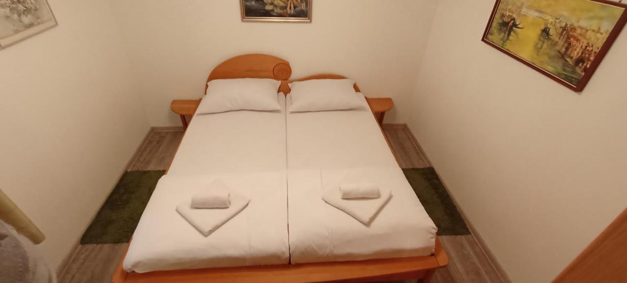 Apartmani Unski Biser Cazin Exteriör bild