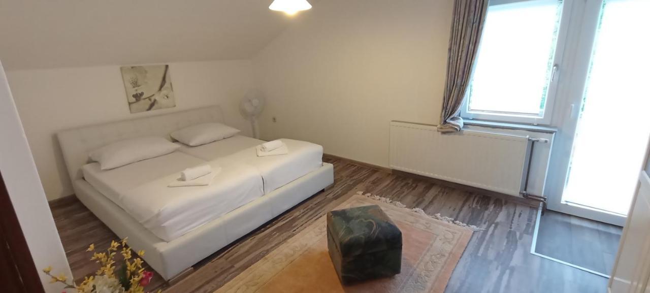 Apartmani Unski Biser Cazin Exteriör bild